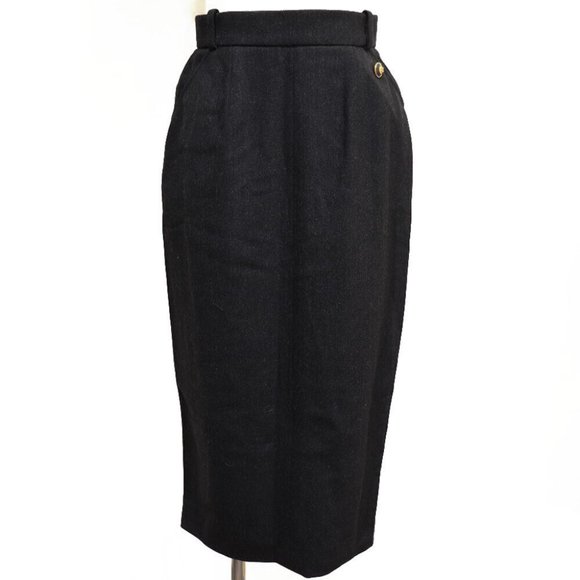 CHanel Dresses & Skirts - CHANEL 93A P02440 Back button COCO Mark skirt Charcoal gray wool Women
